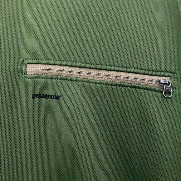 Patagonia Green Mesh Layering  Pullover Top Size Medium - Picture 3 of 7